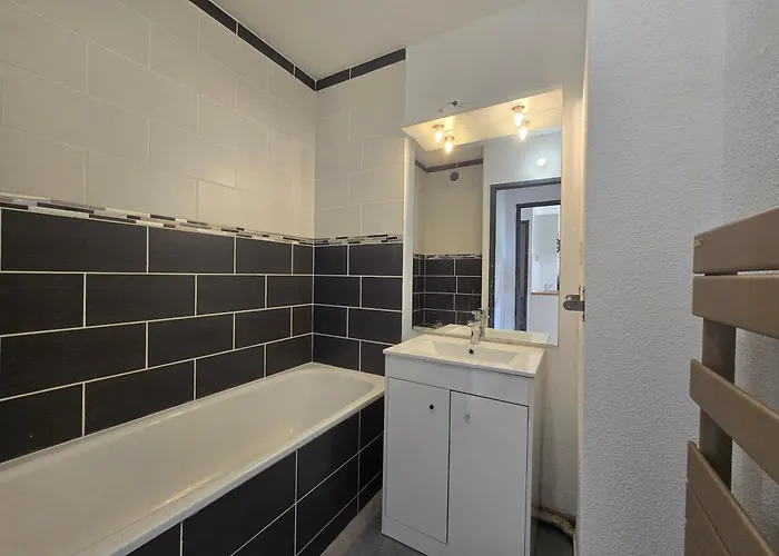 Apartment Dans Avec Piscine *